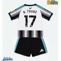 Newcastle United Bazoumana Toure #17 Hjemmedraktsett Barn 2026-27 Kortermet (+ Korte bukser)